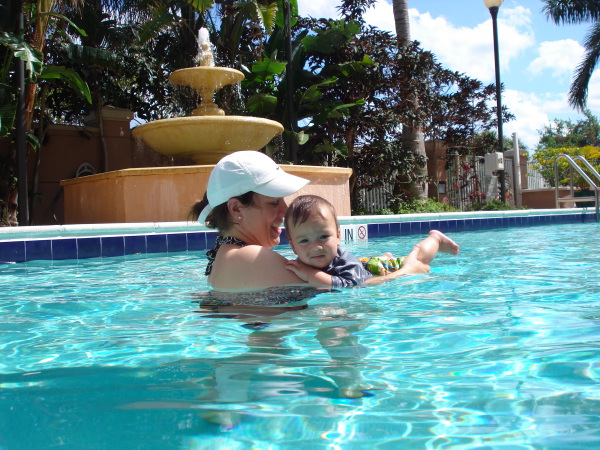 Alyss gives a swim lesson